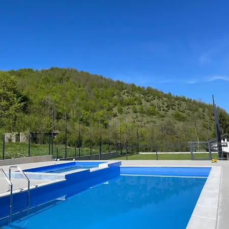 Imperium Indoor & Outdoor Pool Riverfront Bjelasnica View